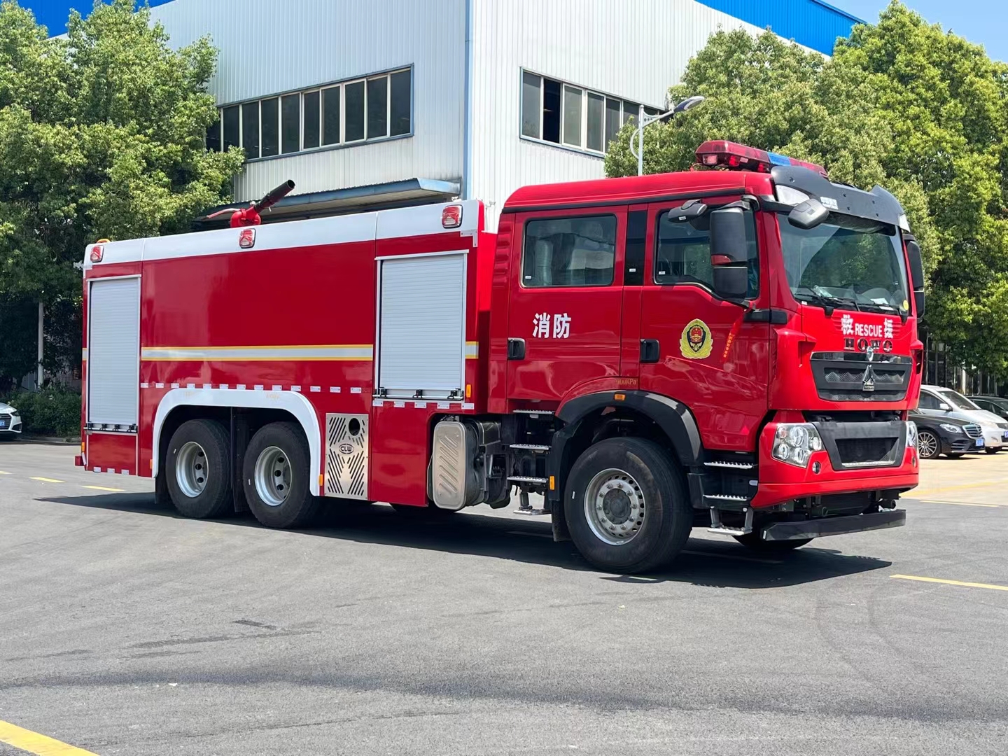 重汽HOWO12-16吨水罐消防车